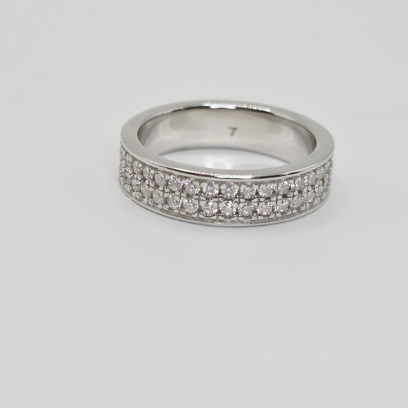 This is a 2 Row Moissanite Diamonds Band . S925 Silver. vvs1 D. size 7 - Picture 1 of 11